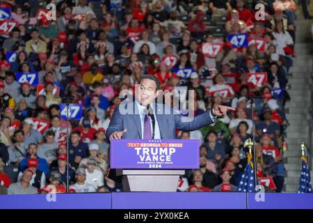 Burt Jones, lieutenant-gouverneur de Géorgie, prend la parole sur scène au Pavillon McCamish à Georgia Tech le 28 octobre 2024, à Atlanta, en Géorgie, aux États-Unis. (Photo de Julia Beverly/Alamy Live News) Banque D'Images
