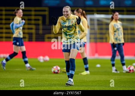 Manchester, Royaume-Uni. Jeudi 12 décembre 2024, UEFA Women's Champions League : Manchester City Women vs SKN réunis Pölten Women at Jole Stadium. Défenseur de Manchester City Codie Thomas 44. Crédit James Giblin/Alamy Live News. Banque D'Images