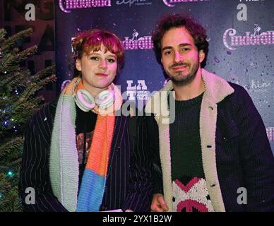 LONDRES, ROYAUME-UNI. 12 décembre 2024. Soirée presse : « Cendrillon » arrive au West End de Londres au King's Head Theatre à Islington, Londres, Royaume-Uni. (Photo de 李世惠d/Voir Li/Picture Capital) crédit : Voir Li/Picture Capital/Alamy Live News Banque D'Images