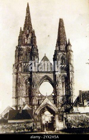 Dommages causés à l'abbaye Saint-Jean-des-vignes à Soissons, France pendant la première Guerre mondiale (31846733924). Banque D'Images