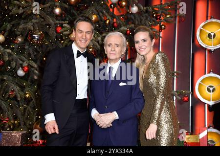 Sven Lorig, Jose Carreras und Stephanie Müller-Spirra BEI der 30. JosÃ Carreras Gala 2024 in der Media City Leipzig. Leipzig, 12.12.2024 *** Sven Lorig, Jose Carreras et Stephanie Müller Spirra au Gala 2024 du JosÃ Carreras 30 dans la ville des médias Leipzig Leipzig, 12 12 2024 Foto:XF.xKernx/xFuturexImagex carreras 4471 Banque D'Images