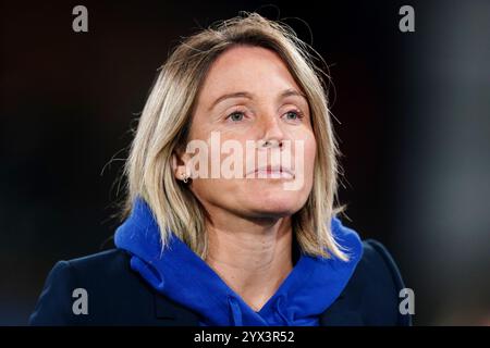 Photo du dossier datée du 27/09/24 de l’entraîneur-chef de Chelsea, Sonia Bompastor, qui veut que son équipe canalise à nouveau leur « ADN de vainqueur » lorsque les leaders de la Super League féminine se dirigent vers Leicester, en difficulté, cherchant à établir un nouveau record. Date d'émission : vendredi 13 décembre 2024. Banque D'Images