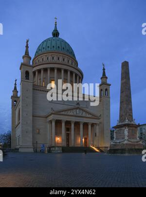 St Nikolaikirche, Alter Markt le soir, Potsdam, Brandebourg, Allemagne, Europe Banque D'Images