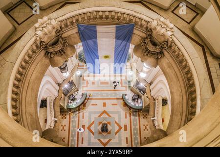 Buenos Aires, Argentine - 22 novembre 2024 : salles de l'atrium du bâtiment Palacio Barolo, Buenos Aires Banque D'Images