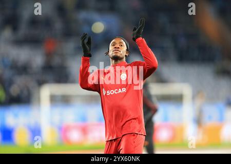 Malmo, Suède. 12 décembre 2024. Michy Batshuayi de Galatasaray s’échauffe pour le match de l’UEFA Europa League entre Malmo FF et Galatasaray au Eleda Stadion de Malmoe. Banque D'Images