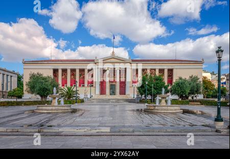 Le bâtiment historique de l'Université d'Athènes, conçu par Christian Hansen, sert maintenant de salle de cérémonie. Dans Panepistimiou St, Athènes, Grèce. Banque D'Images