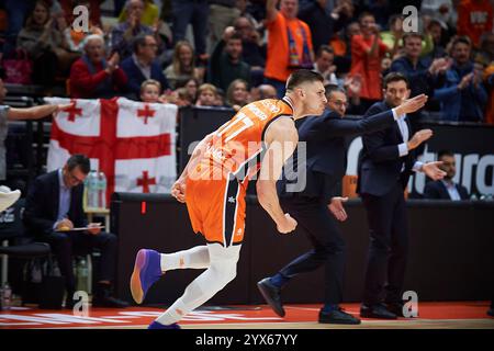 Valencia , Espagne , 13, décembre 2024. Nate Sestina de Valence basket à la Liga Endesa saison régulière Round 6. Crédit : Vicente Vidal Fernandez/Alamy Live News Banque D'Images