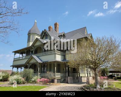 L'extérieur du manoir victorien du baron du bois W. H. Stark à Orange, Texas. La Maison W. H. Stark est maintenant un musée. Banque D'Images