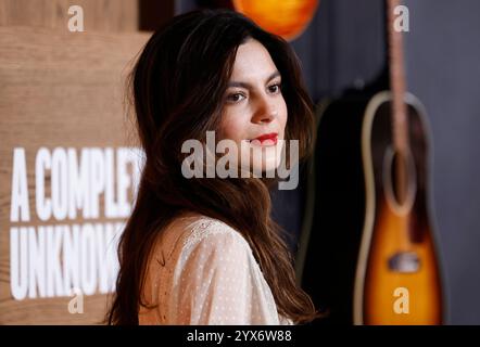 New York, États-Unis. 13 décembre 2024. Monica Barbaro arrive sur le tapis rouge à la première de Searchlight Pictures 'A Complete Unknown' au SVA Theater le vendredi 13 décembre 2024 à New York. Photo de John Angelillo/UPI crédit : UPI/Alamy Live News Banque D'Images