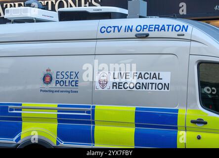 Brentwood uk Essex 14th Dec 2024 la police utilise la reconnaissance faciale van dans High Street Brentwood Essex il n'a pas été confirmé s'ils recherchent une personne en particulier ou si juste une vérification de routine crédit : Richard Lincoln / Alamy Live News Banque D'Images