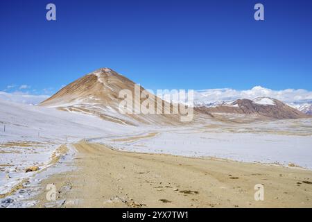 Paysage hivernal du plateau du Pamir, route du Pamir, province de Gorno-Badakhshan, Tadjikistan, Asie centrale, Asie Banque D'Images