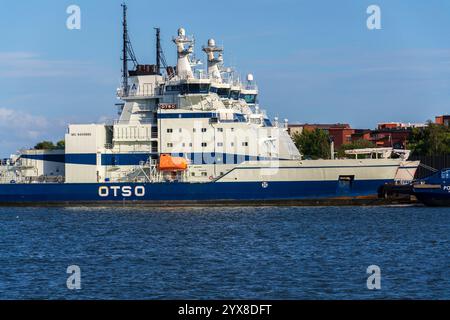 La flotte de brise-glaces a amarré au large de la côte nord de l'île Katajanokka le 6 juillet 2024 à Helsinki, en Finlande. Banque D'Images