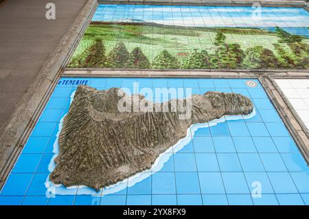 TENERIFE relief plâtre carte 3D de l'île de Tenerife affichée dans Firgas Village à Gran Canaria Îles Canaries Espagne Banque D'Images