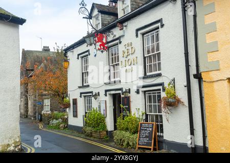 Le Red Lion Inn, main St, Hawkshead, Ambleside Banque D'Images