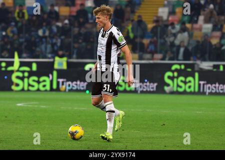 Udine, Italie. 14 décembre 2024. Thomas Kristensen d'Udinese pendant le match de Serie A entre Udinese et Napoli au stade Bluenergy d'Udine, dans le nord-est de l'Italie - samedi 14 décembre 2024 sport - soccer (photo par Andrea Bressanutti/Lapresse) crédit : LaPresse/Alamy Live News Banque D'Images