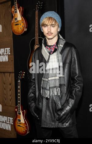Timothee Chalamet assiste à la première de 'A Complete Unknown' au SVA Theater de New York le 13 décembre 2024 Banque D'Images