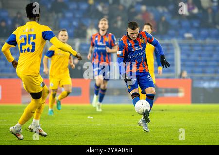 Bâle, Suisse. 14 décembre 2024. Bâle, Suisse, 14 décembre 2024 : Taulant Xhaka (34 Basel) lors du match de Super League entre le FC Basel 1893 et le Grasshopper Club Zurich au Jakob-Park à Bâle, Suisse. Philipp Kresnik (Philipp Kresnik/SPP) crédit : SPP Sport Press photo. /Alamy Live News Banque D'Images