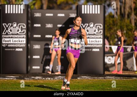 Ayanna Hickey se classe 30e dans la course féminine en 18:52,4 lors des Championnats de ski de fond Foot Locker à Morley Field, samedi 14 décembre 2024, à San Diego, Calif (Thomas Fernandez/image du sport) Banque D'Images