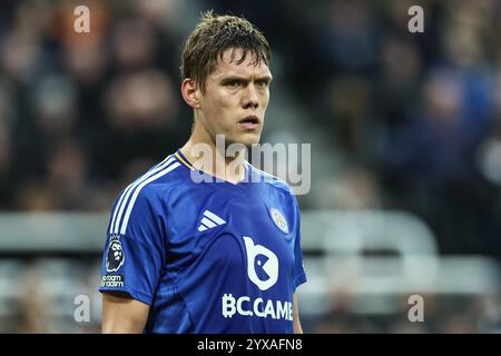 Newcastle, Royaume-Uni. 15 décembre 2024. Jannik Vestergaard de Leicester City lors du premier League match Newcastle United vs Leicester City au James's Park, Newcastle, Royaume-Uni, 14 décembre 2024 (photo Mark Cosgrove/News images) à Newcastle, Royaume-Uni le 15/12/2024. (Photo de Mark Cosgrove/News images/SIPA USA) crédit : SIPA USA/Alamy Live News Banque D'Images
