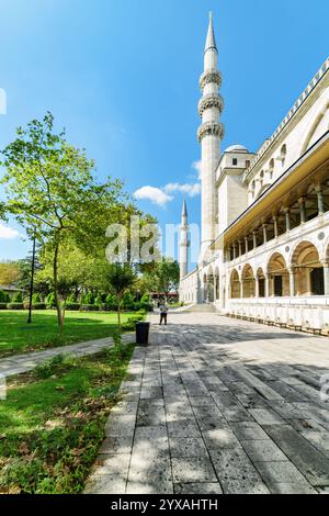 Vue latérale de la mosquée Suleymaniye à Istanbul, Turquie Banque D'Images