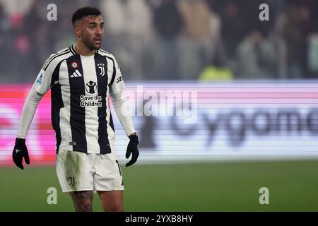 Turin, Italie. 14 décembre 2024. Nico Gonzalez de la Juventus FC regarde pendant le match de Serie A entre la Juventus FC et le Venezia FC au stade Allianz le 14 décembre 2024 à Turin, en Italie . Crédit : Marco Canoniero/Alamy Live News Banque D'Images