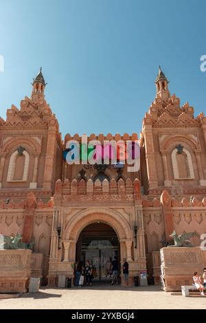 Eilat, Israël- 2 novembre 2024 : Jumbo Grèce devant le magasin de détail. Eilat, Israël emplacement à Kings City ancien bâtiment d'attraction biblique de parc à thème Banque D'Images