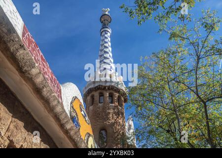 Parc Guell avec des œuvres d'architecture et de design d'Antoni Gaudì à Barcelone, ​​Spain Banque D'Images