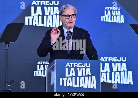 Rome, Italie. 15 décembre 2024. Paolo del Debbio journaliste participe à l'événement Atreju, la fête des Frères d'Italie au Cirque Maximus, le 15 décembre 2024 à Rome, Italie. 25e édition d'Atreju, la fête Fratelli d'Italia se tient au Circus Maximus, à Rome.&#XA ; crédit : Live Media Publishing Group/Alamy Live News Banque D'Images