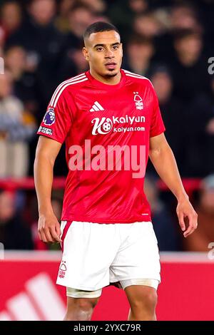 Nottingham, Royaume-Uni. 14 décembre 2024. Murillo de Nottingham Forest pendant le match de Nottingham Forest FC contre Aston Villa FC English premier League au City Ground, Nottingham, Angleterre, Royaume-Uni le 14 décembre 2024 Credit : Every second Media/Alamy Live News Banque D'Images