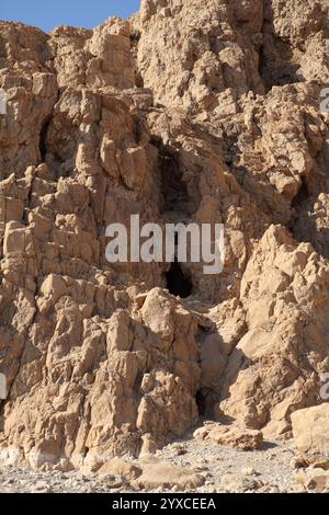 Grotte # 1 près de Qumran près de la mer morte, ici les premiers manuscrits de la mer morte ont été trouvés en 1947 par Beduins Banque D'Images