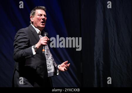 Londres, Royaume-Uni. 15e Dicember 2024. C'est la soirée de renaissance des années 80 à l'O2 Arena alors que Tony Hadley, ancien chanteur du Spandau Ballet, ouvre pour culture Club. Cristina Massei/Alamy Live News. Banque D'Images