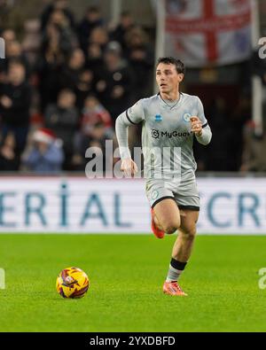 Dan McNamara de Millwall en action lors du Sky Bet Championship match entre Middlesbrough et Millwall au Riverside Stadium, Middlesbrough le samedi 14 décembre 2024. (Photo : Mark Fletcher | mi News) crédit : MI News & Sport /Alamy Live News Banque D'Images