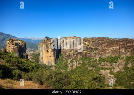 Météores formations rocheuses et monastères en Grèce Banque D'Images