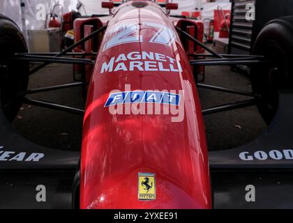 Vue de la Ferrari 412 T1, la voiture de formule 1 avec laquelle la Scuderia Ferrari a concouru au Championnat du monde de formule 1 1994. Banque D'Images