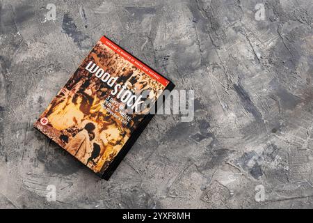 1994 réalisateurs coupent de la sortie de 1970 Woodstock un documentaire de trois jours de festival de musique tenu dans la boue et le chaos mettant en vedette de nombreux groupes importants Banque D'Images