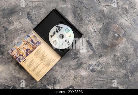 1994 réalisateurs coupent de la sortie de 1970 Woodstock un documentaire de trois jours de festival de musique tenu dans la boue et le chaos mettant en vedette de nombreux groupes importants Banque D'Images