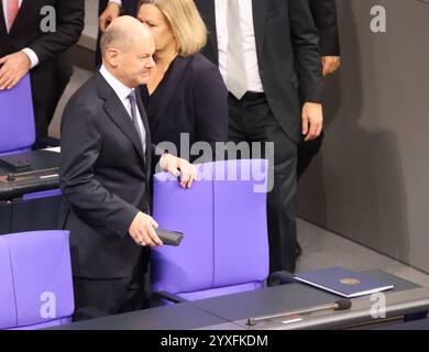 Bundestag Bundeskanzler 16.12.2024, Allemagne, Berlin, Deutscher Bundestag, 20. Wahlperiode, 205 Sitzung , Bundeskanzler Olaf Scholz stellt die Vertrauensfrage im Parlament, Portrasit, Gesicht, Mimik Berlin Berlin Allemagne *** Bundestag chancelier fédéral 16 12 2024, Allemagne, Berlin, Bundestag allemand, 20 législature, session 205, le chancelier fédéral Olaf Scholz pose la question de la confiance dans le parlement, Portrasit, visage, expression faciale Berlin Berlin Allemagne Banque D'Images