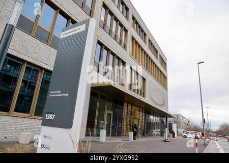 Einweihung des Centrum für Fundamentale Physik CFP auf dem Mainzer Gutenberg-Campus, Johannes Gutenberg-Universität Mainz, Prisma Forschungsquatier 16.12.24 *** inauguration du Centre de physique fondamentale CFP sur le campus Gutenberg de Mayence, Université Johannes Gutenberg de Mayence, Prisma Forschungsquatier 16 12 24 Banque D'Images