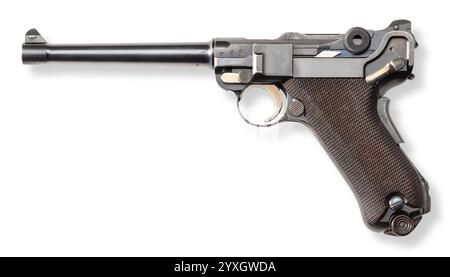 Plan en studio d'un DWM Mod. 04 Marine Luger arme courte de pistolet historique sur fond blanc avec ombre à frapper Banque D'Images