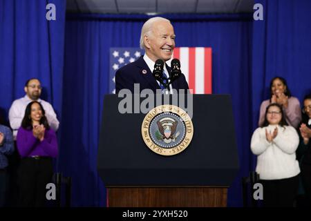 Washington, États-Unis. 16 décembre 2024. Le président Joe Biden prononce une allocution devant le département du travail des États-Unis le 16 décembre 2024 à Washington, DC Biden honore l'histoire du travail des Nations, y compris Francis Perkins, le quatrième secrétaire du travail et souligne les mesures que son administration a prises pour renforcer la main-d'œuvre américaine. (Photo de Samuel Corum/Pool/ABACAPRESS. COM) crédit : Abaca Press/Alamy Live News Banque D'Images