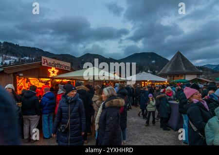 Rottach-Egern : Adventmarkt (marché de Noël) au lac Tegernsee à Oberbayern, Tegernsee-Schliersee, haute-Bavière, Bayern, Bavière, Allemagne Banque D'Images