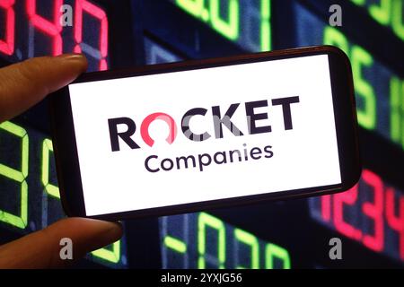 Pologne. 14 décembre 2024. Dans cette illustration photo, le logo Rocket Companies est affiché sur l'écran d'un smartphone. (Crédit image : © Piotr SWAT/SOPA images via ZUMA Press Wire) USAGE ÉDITORIAL SEULEMENT! Non destiné à UN USAGE commercial ! Banque D'Images