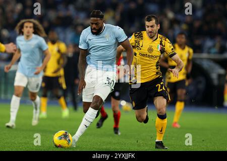 Rome, Italie. 16 décembre 2024. Nuno Tavares du Lazio vu en action lors du championnat italien de football Serie A Enilive 2024-2025 match SS Lazio vs FC Internazionale au Stadio Olimpico. Résultat final 0-6 pour FC Inter (photo de Marco Iacobucci/SOPA images/SIPA USA) crédit : SIPA USA/Alamy Live News Banque D'Images