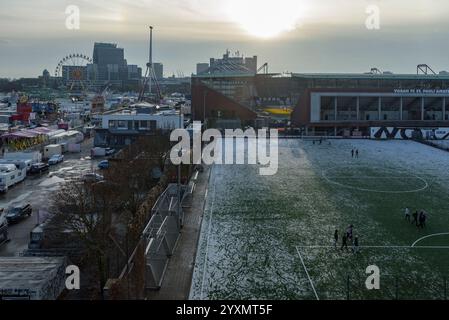 Vue sur le stade du club de football de préparation Pauli depuis le bunker. Banque D'Images