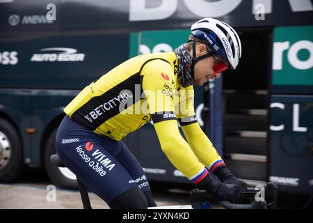 Palma, Espagne. 17 décembre 2024. Jan Tratnik de Slovénie se prépare pour une session de formation. Crédit : Clara Margais/dpa/Alamy Live News Banque D'Images