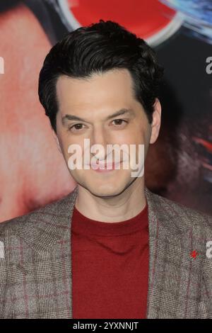 Los Angeles, États-Unis. 16 décembre 2024. Ben Schwartz à la première de 'Sonic the Hedgehog 3' au TCL Chinese Theatre, Los Angeles, CA, le 16 décembre 2024. Crédit photo : Joseph Martinez/PictureLux crédit : PictureLux/The Hollywood Archive/Alamy Live News Banque D'Images