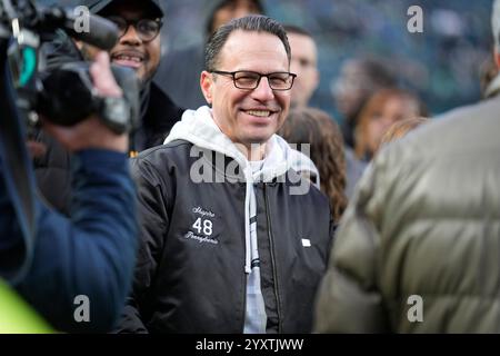 Philadelphie, Pennsylvanie, États-Unis. 15 décembre 2024. 15 décembre 2024 : le gouverneur de Pennsylvanie Josh Shapiro lors des Philadelphia Eagles vs Pittsburgh Steelers au Lincoln Financial Field à Philadelphie PA. Brook Ward/apparent Media Group (crédit image : © AMG/AMG via ZUMA Press Wire) USAGE ÉDITORIAL SEULEMENT! Non destiné à UN USAGE commercial ! Banque D'Images