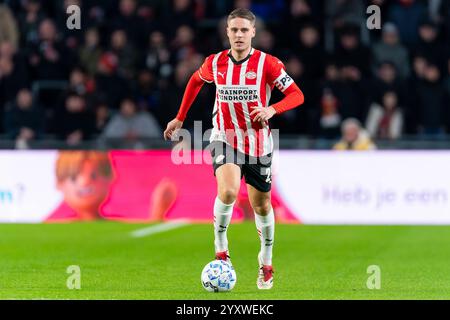 Eindhoven, pays-Bas. 17 décembre 2024. EINDHOVEN, PAYS-BAS - 17 DÉCEMBRE : Joey Veerman du PSV en action lors du match de deuxième tour de la Coupe TOTO KNVB néerlandaise entre le PSV et le Koninklijke HFC au Philips Stadion le 17 décembre 2024 à Eindhoven, pays-Bas. (Photo de Joris Verwijst/Orange Pictures) crédit : Orange pics BV/Alamy Live News Banque D'Images