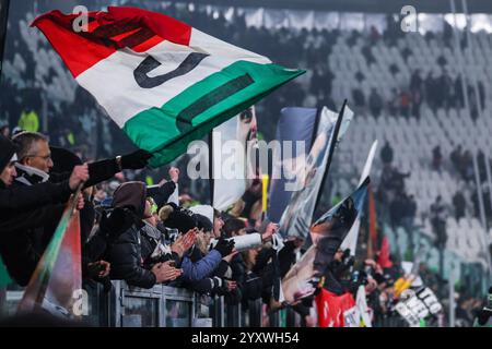 Turin, Italien. 14 décembre 2024. Les supporters de la Juventus FC vus lors de la Serie A 2024/25 entre la Juventus FC et le Venezia FC au stade Allianz crédit : dpa/Alamy Live News Banque D'Images