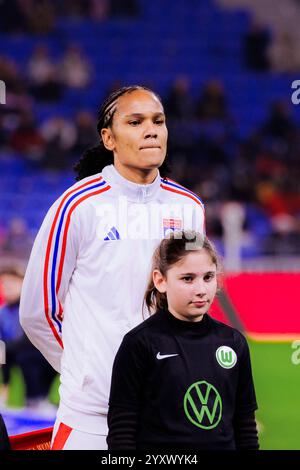 Lyon, France. 17 décembre 2024. Lyon, France Wendie Renard (3 Olympique Lyonnais) lors du match de l'UEFA Women's Champions League entre l'Olympique Lyonnais et le VfL Wolfsburg au Groupama Stadium de Lyon, France. (Pauline FIGUET/SPP) crédit : SPP Sport Press photo. /Alamy Live News Banque D'Images